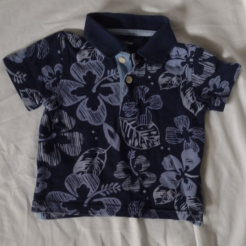 5 for $20 Gap shirt
